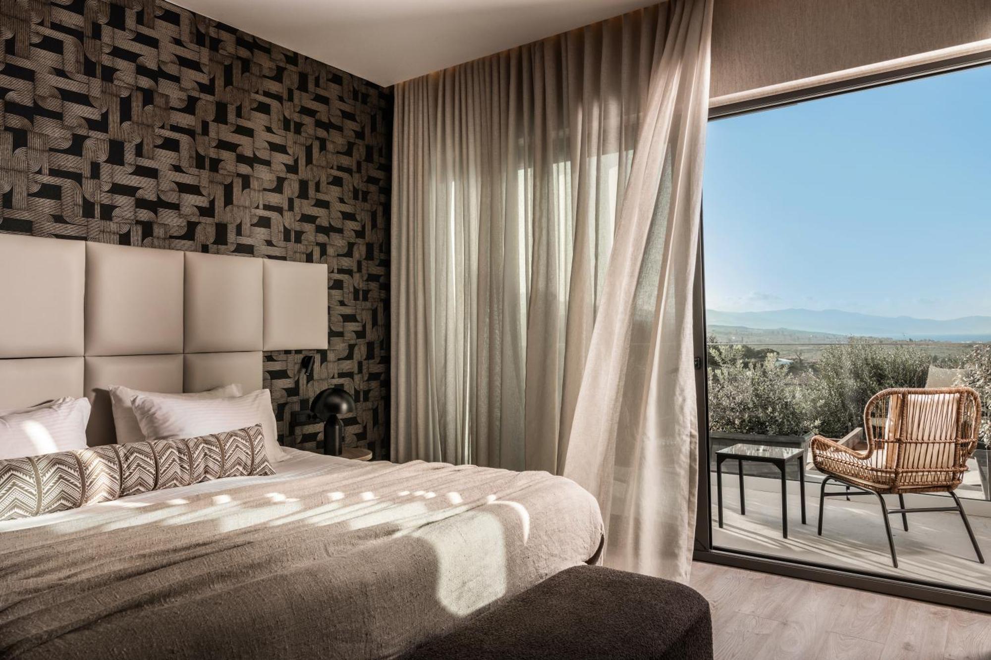 Elegance Luxury Executive Suites - Adults Only Tragaki Exterior photo